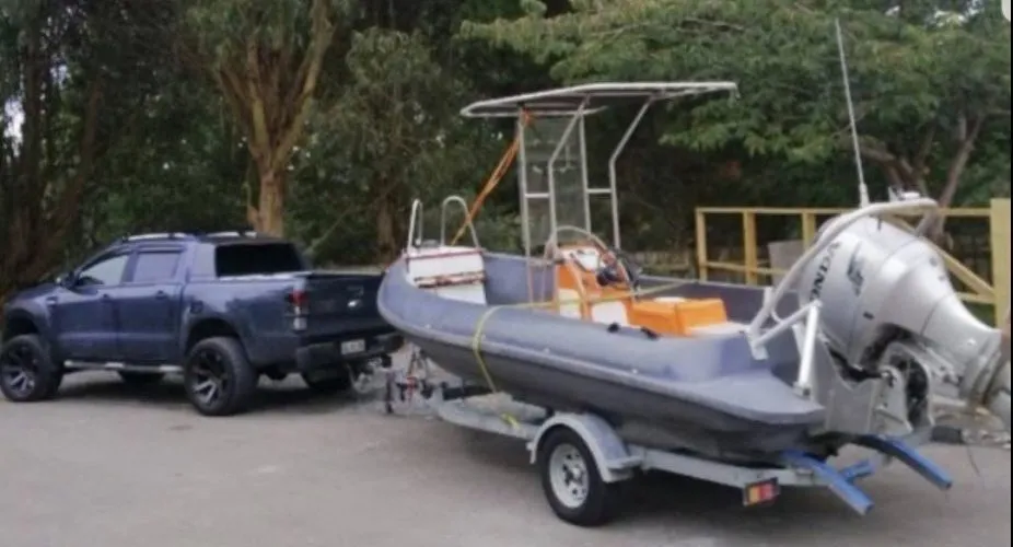 Boat towing services